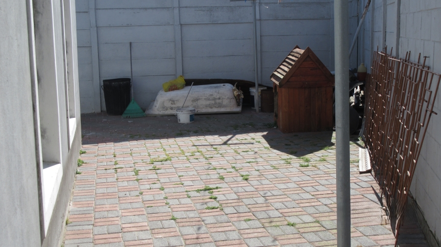 4 Bedroom Property for Sale in Montevideo Western Cape